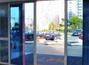 Установка автоматических дверей в Донецке | Мир Ворот